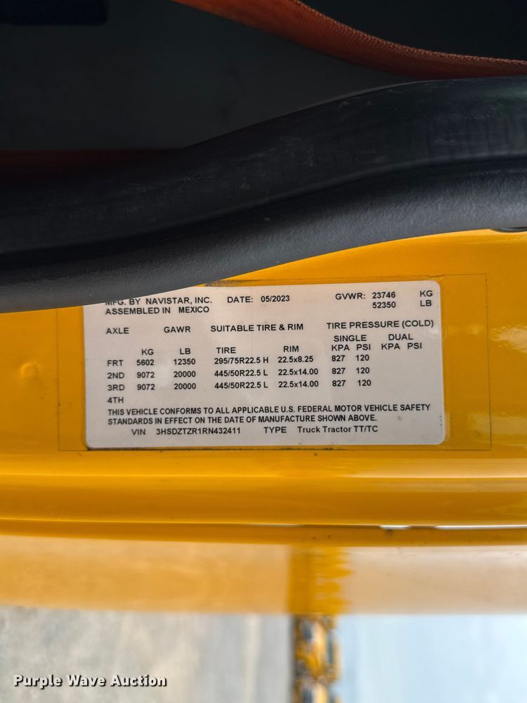 image for item ET6366 2024 International LT625 semi truck