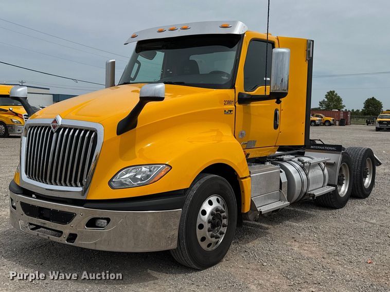 image for item ET6367 2023 International LT625 semi truck