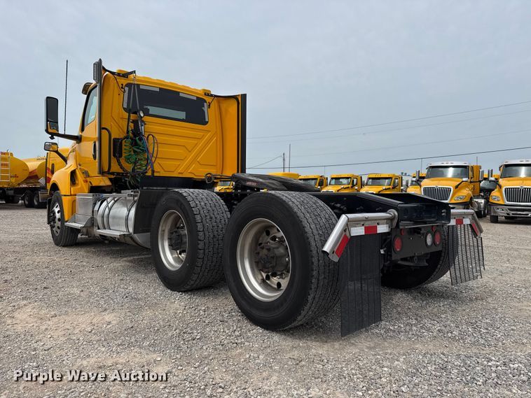 image for item ET6367 2023 International LT625 semi truck