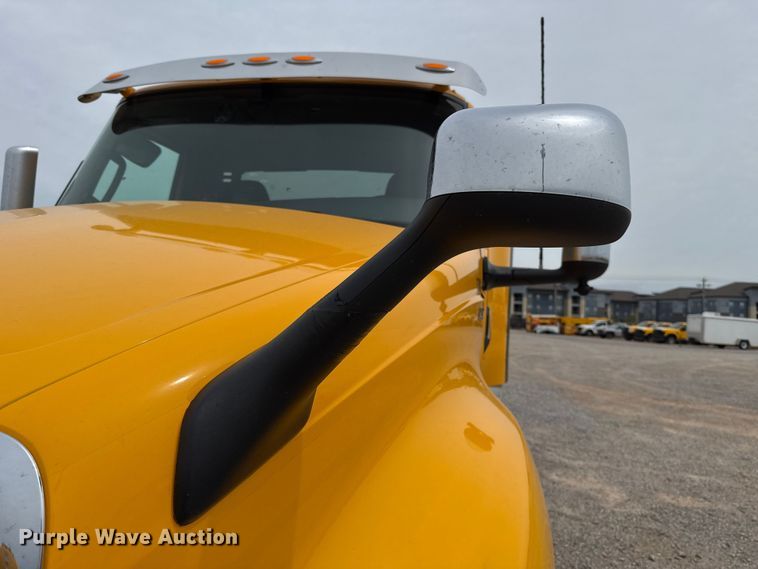 image for item ET6367 2023 International LT625 semi truck