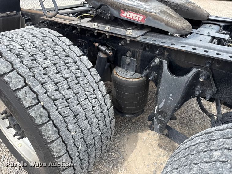 image for item ET6367 2023 International LT625 semi truck