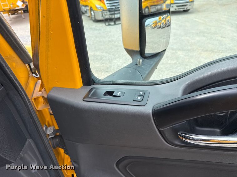 image for item ET6367 2023 International LT625 semi truck