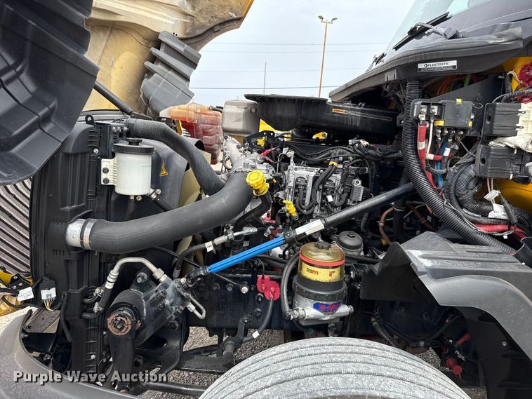 image for item ET6367 2023 International LT625 semi truck