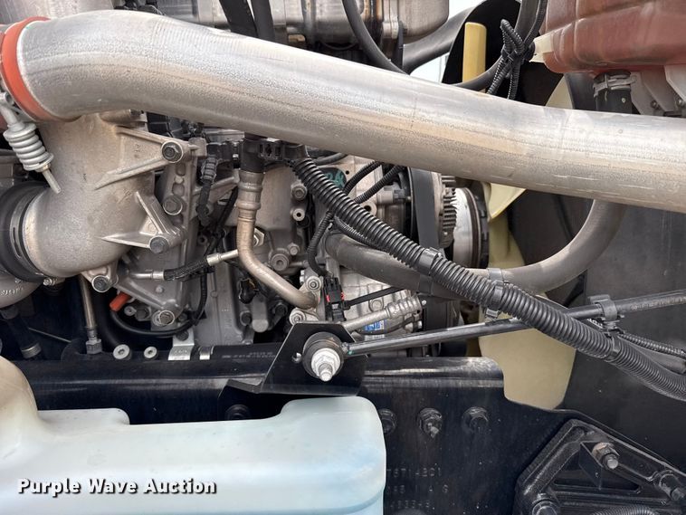 image for item ET6367 2023 International LT625 semi truck