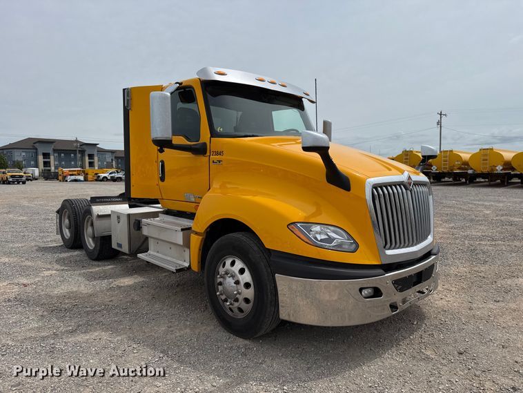 image for item ET6368 2023 International LT625 semi truck