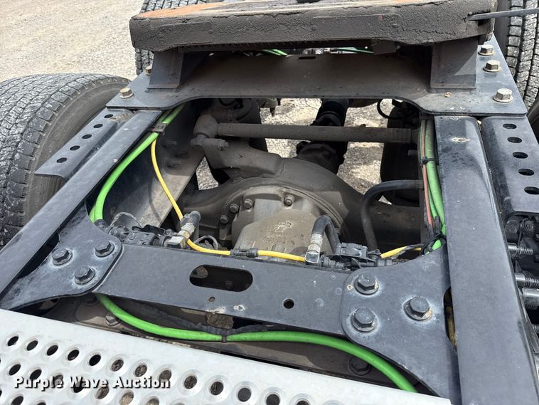 image for item ET6368 2023 International LT625 semi truck