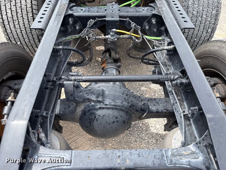 image for item ET6368 2023 International LT625 semi truck