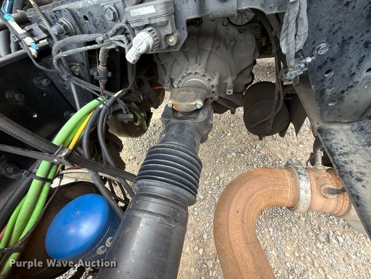 image for item ET6368 2023 International LT625 semi truck