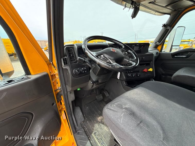 image for item ET6368 2023 International LT625 semi truck