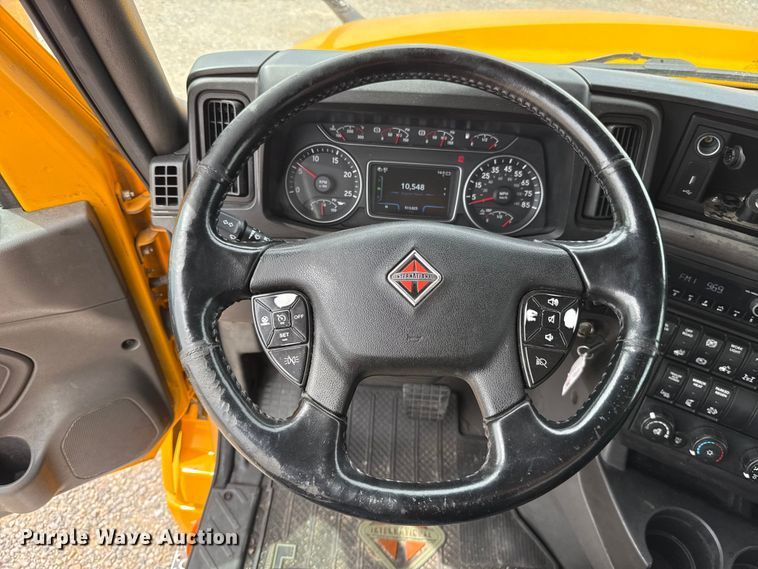 image for item ET6368 2023 International LT625 semi truck