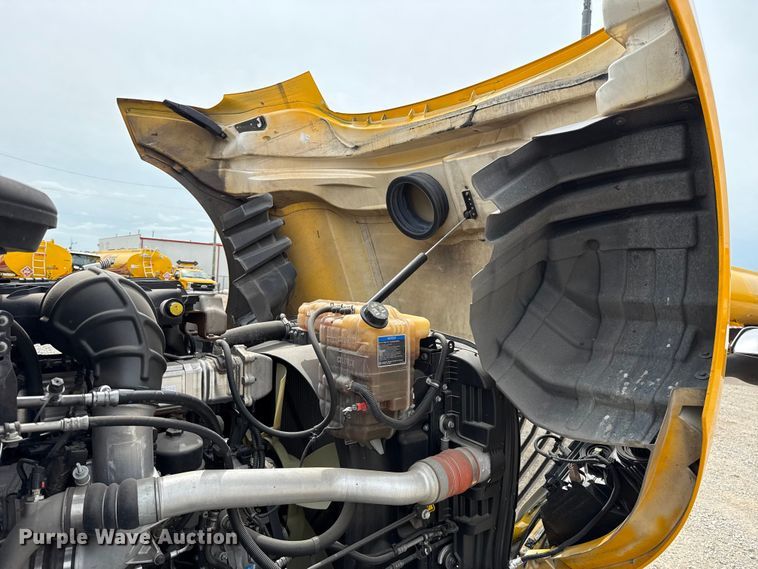 image for item ET6368 2023 International LT625 semi truck