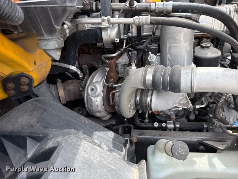 image for item ET6368 2023 International LT625 semi truck