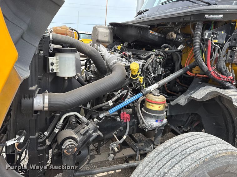 image for item ET6368 2023 International LT625 semi truck