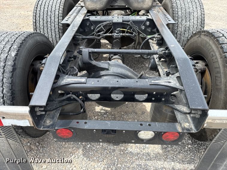 image for item ET6369 2023 International LT625 semi truck