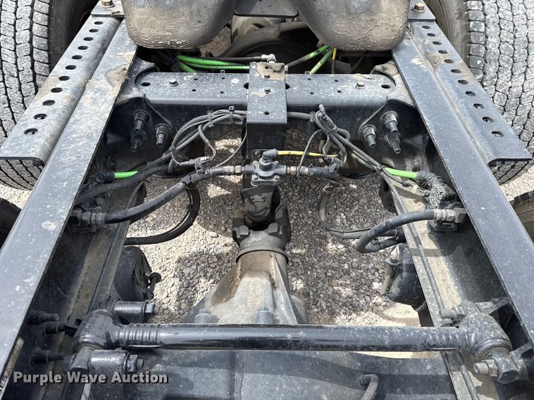 image for item ET6369 2023 International LT625 semi truck