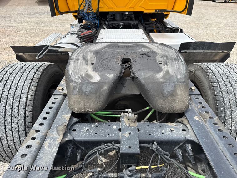 image for item ET6369 2023 International LT625 semi truck