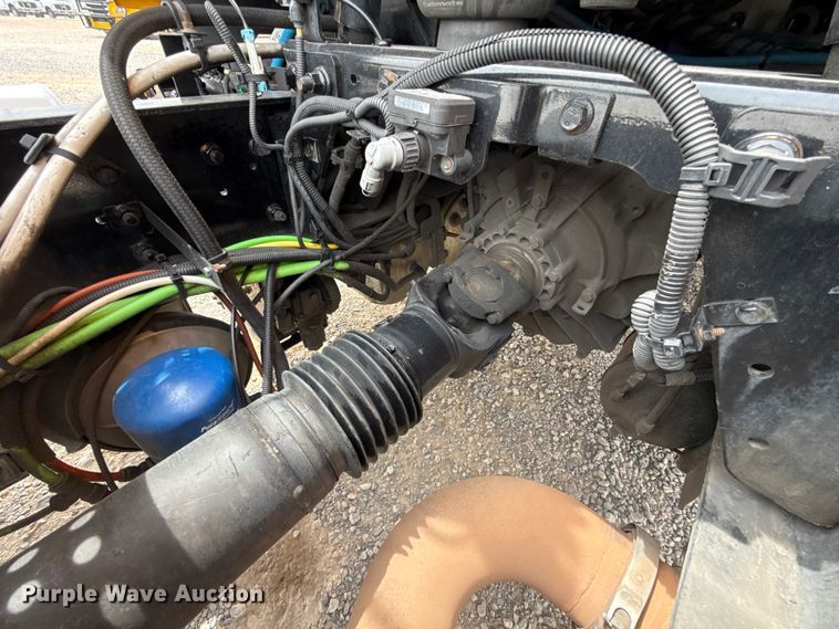 image for item ET6369 2023 International LT625 semi truck