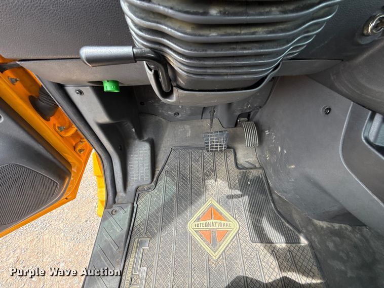 image for item ET6369 2023 International LT625 semi truck