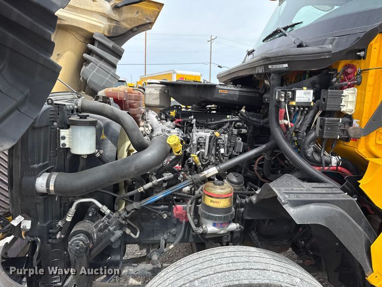 image for item ET6369 2023 International LT625 semi truck