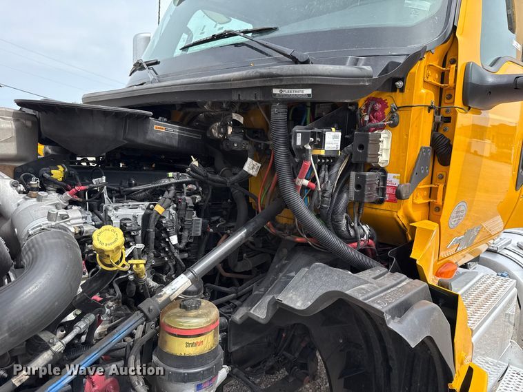 image for item ET6369 2023 International LT625 semi truck