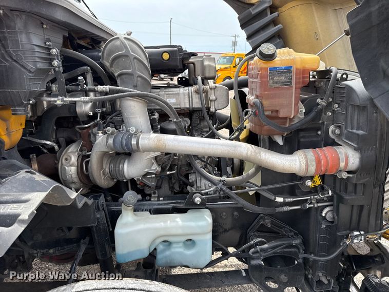 image for item ET6369 2023 International LT625 semi truck