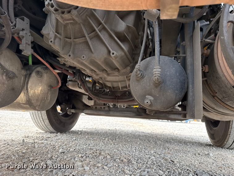 image for item ET6369 2023 International LT625 semi truck