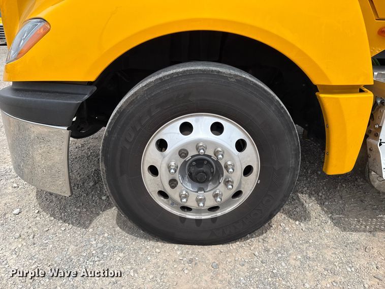 image for item ET6369 2023 International LT625 semi truck