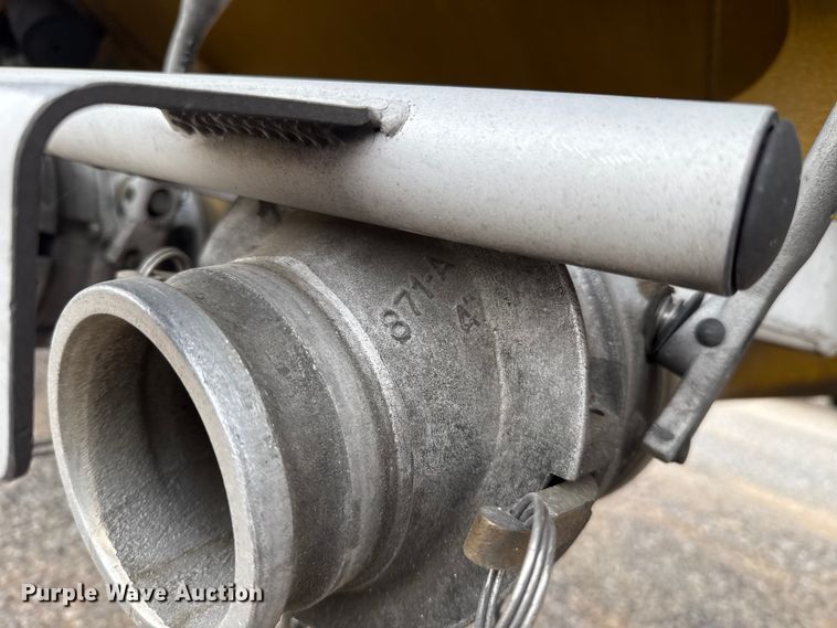 image for item ET6370 2012 Beall BAST-97-3-DC tank trailer
