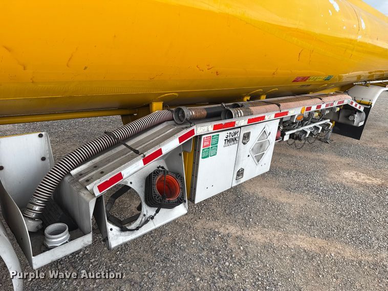 image for item ET6370 2012 Beall BAST-97-3-DC tank trailer