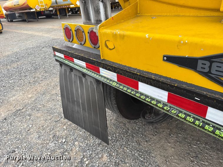 image for item ET6370 2012 Beall BAST-97-3-DC tank trailer