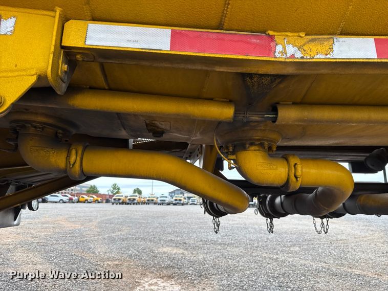 image for item ET6370 2012 Beall BAST-97-3-DC tank trailer