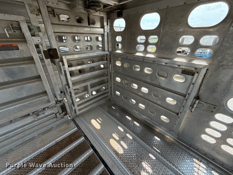 image for item ET6378 2019 Wilson PSDCL-402 livestock trailer