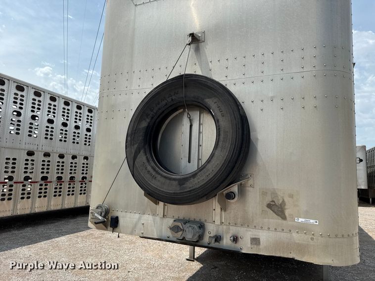 image for item ET6379 2019 Wilson PSDCL-402 livestock trailer