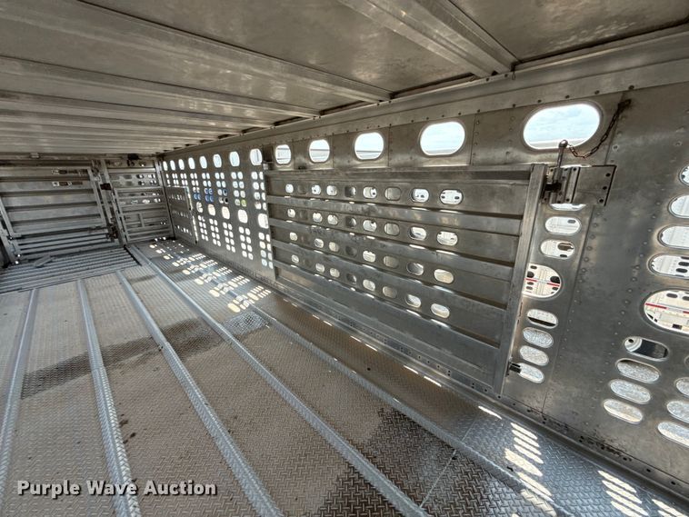 image for item ET6379 2019 Wilson PSDCL-402 livestock trailer