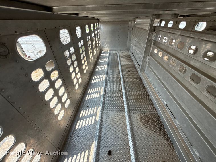 image for item ET6379 2019 Wilson PSDCL-402 livestock trailer