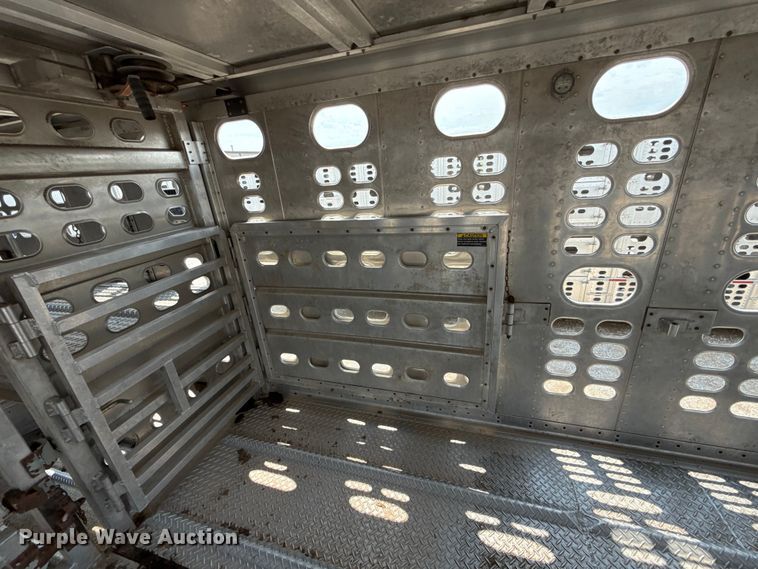image for item ET6379 2019 Wilson PSDCL-402 livestock trailer