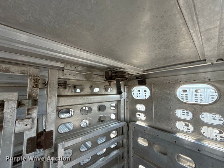 image for item ET6379 2019 Wilson PSDCL-402 livestock trailer