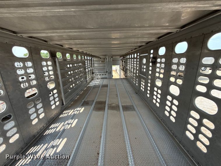image for item ET6379 2019 Wilson PSDCL-402 livestock trailer