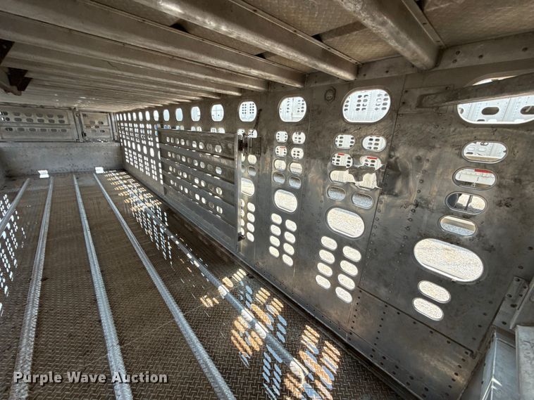 image for item ET6379 2019 Wilson PSDCL-402 livestock trailer