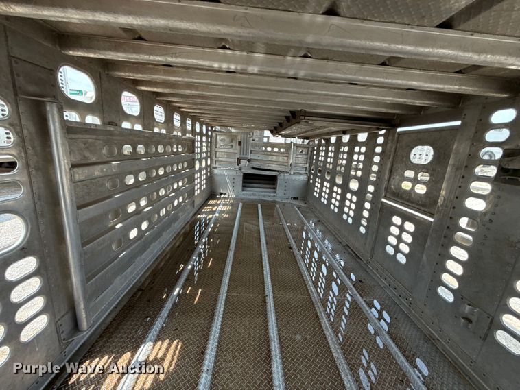 image for item ET6379 2019 Wilson PSDCL-402 livestock trailer