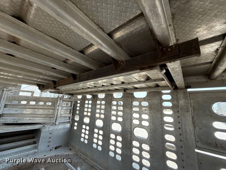 image for item ET6379 2019 Wilson PSDCL-402 livestock trailer