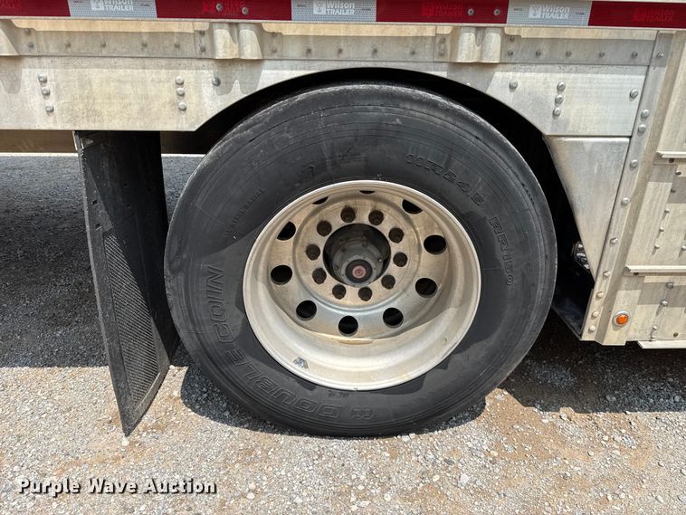 image for item ET6379 2019 Wilson PSDCL-402 livestock trailer