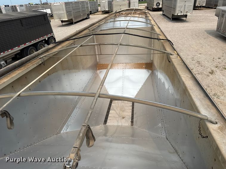 image for item ET6380 2017 Timpte Super Hopper grain trailer