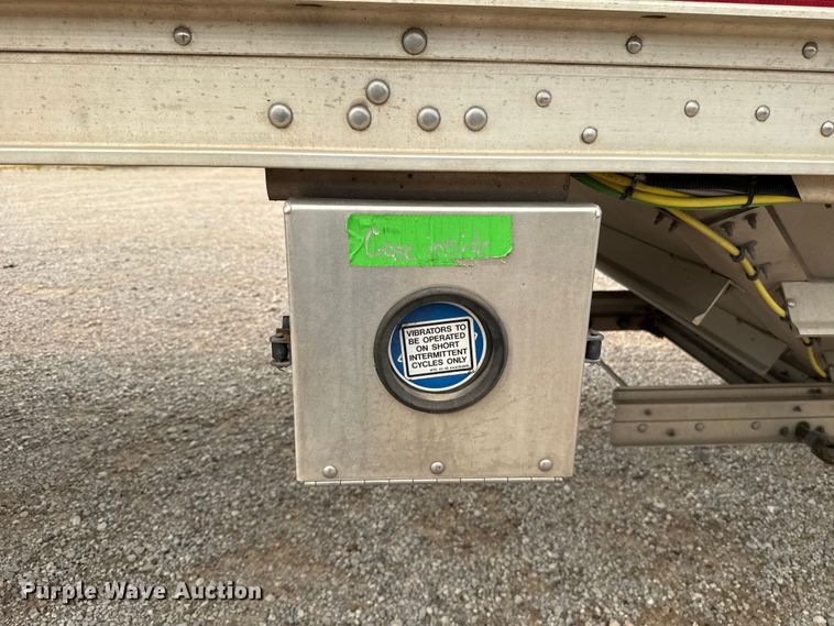 image for item ET6381 2024 Wilson DWH-750CGM grain trailer