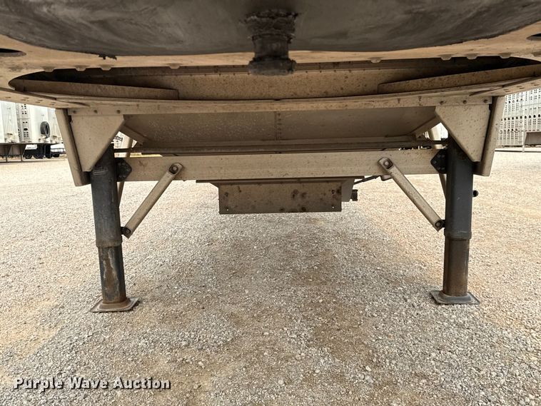 image for item ET6381 2024 Wilson DWH-750CGM grain trailer