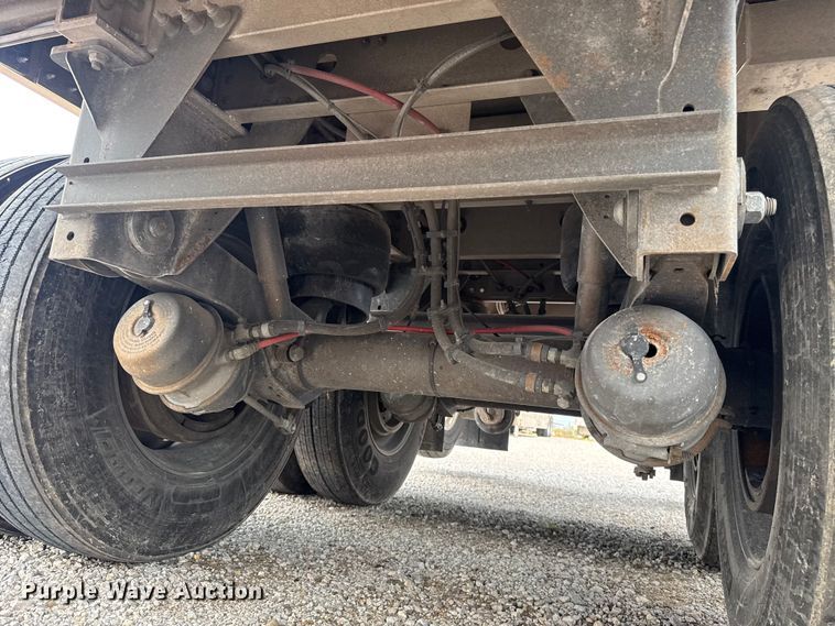 image for item ET6381 2024 Wilson DWH-750CGM grain trailer