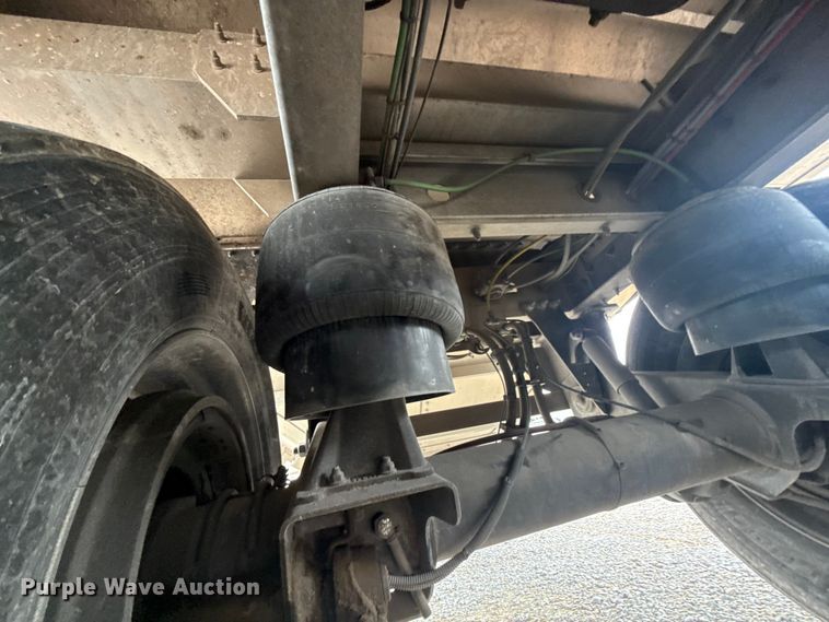 image for item ET6381 2024 Wilson DWH-750CGM grain trailer
