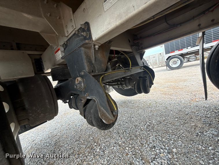 image for item ET6381 2024 Wilson DWH-750CGM grain trailer