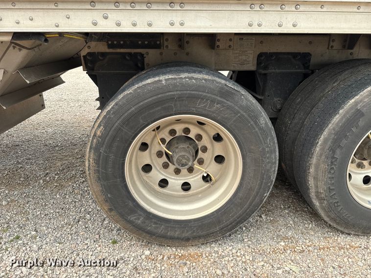 image for item ET6381 2024 Wilson DWH-750CGM grain trailer
