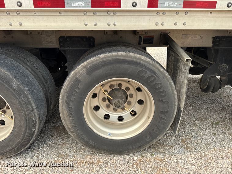 image for item ET6381 2024 Wilson DWH-750CGM grain trailer